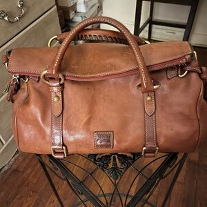 Elegant Tan Leather Duffel Bag